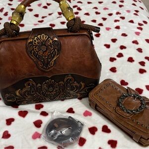 Elegant Brown Learher Handbag & Wallet set! New! Crossbody strap included